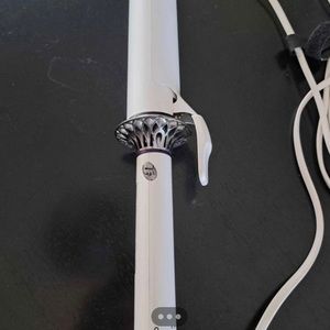T3 curling iron